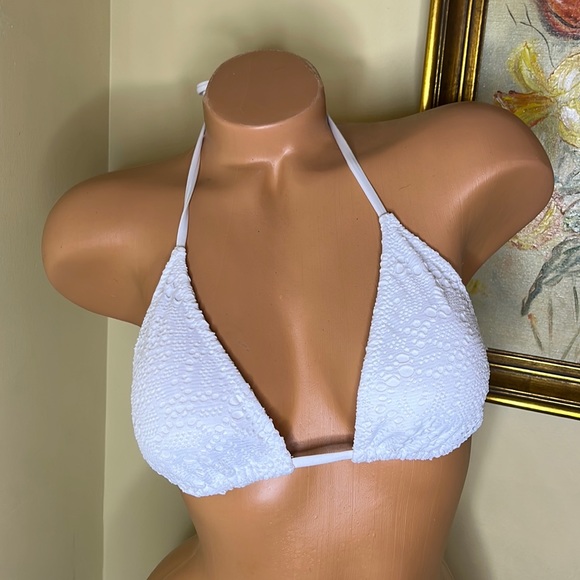 2 Bikini Tops Small Medium - Picture 3 of 6